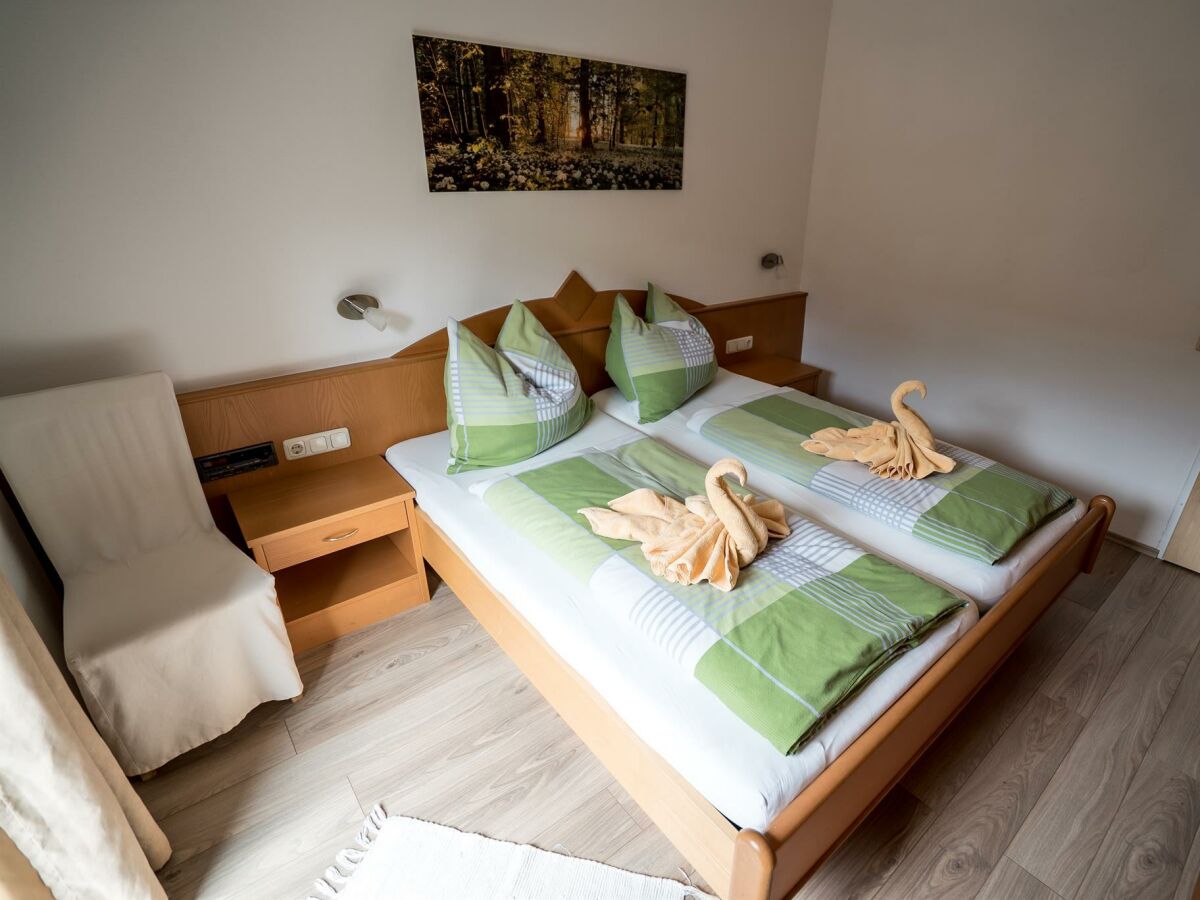 APP Schlafzimmer mit Balkon