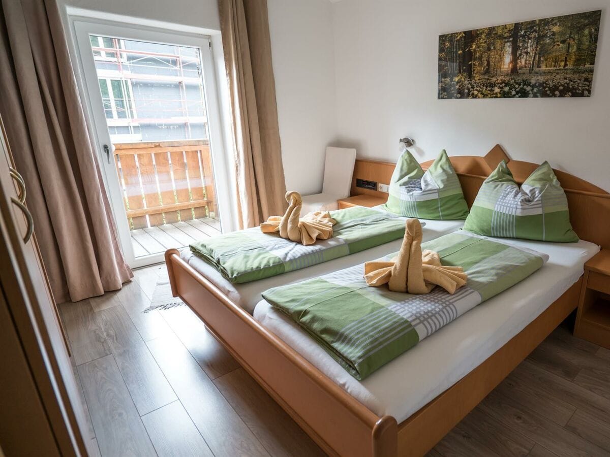 APP Schlafzimmer mit Balkon