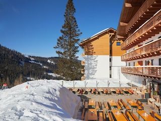 Alp.In. Restaurant - Terrasse mit Aussicht