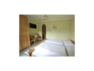 Freundlich mit Gartenblick