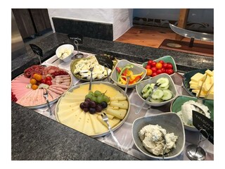 kurzes Buffet 1