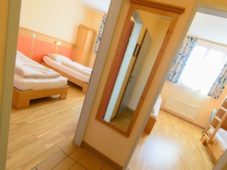 vorraum-appartement-jufa-hotel-lungau-xlarge-spieg