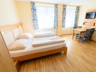 doppelbett-familienzimmer-jufa-hotel-lungau-large-