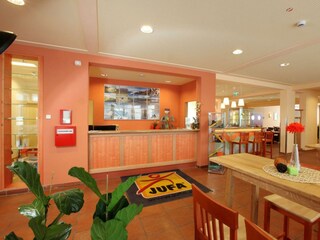 rezeption-lobby-jufa-hotel-lungau-1440x960