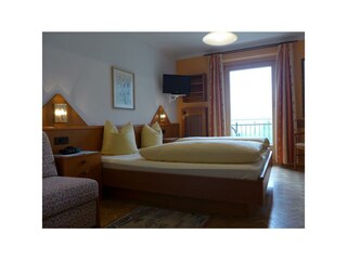 Schlafzimmer 2