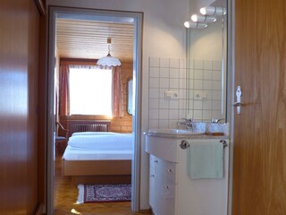 Vorraum zum Schlafzimmer 1