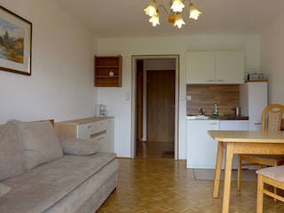 Wohnraum mit Kitchenette