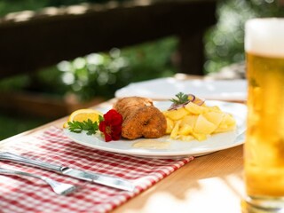 Saurüssel mit Erdäpfelsalat!