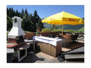 Grillabend_auf_unsere_Aussichtsterrasse