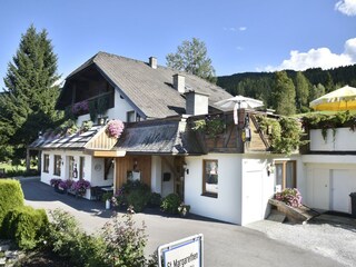 2025_09_01_Hotel mit Parkplatz