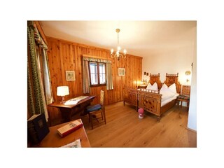 1. Stock Schlafzimmer