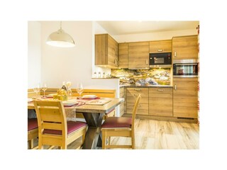 Großzügige Wohnküche