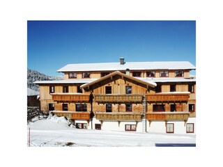 Frontal vom Lärchenhof