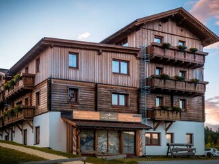 aussen_von_unten_abend