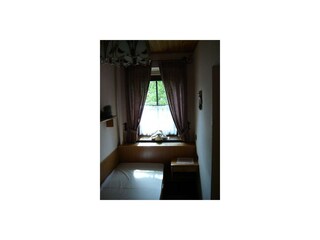 Kinderzimmer Ansicht zum Fenster