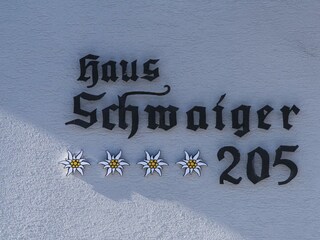 Georg Schwaiger KRÄFTIG 72dpi 2000-5316