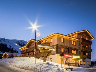 Aussenansicht Winter Nacht