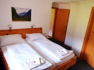 Zimmer 2  4