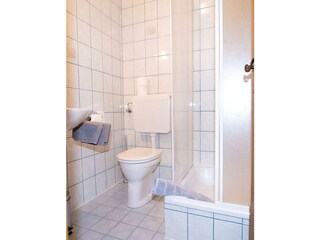 Badezimmer mit Dusche & WC / Elternschlafzimmer