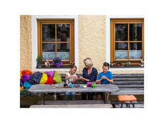 Schafwolle in Hülle und Fülle, bunt und weich