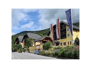 Aussenansicht Resort Eingangsbereich