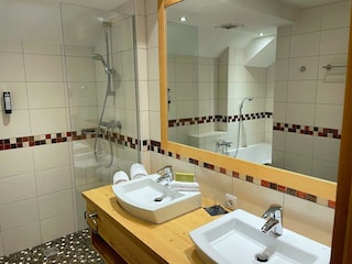 21-03-30-Waldhorn-Bad-01_bearb