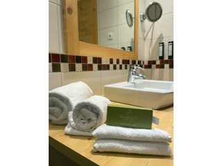 21-03-30-Arnika-Detail-Bad-01_bearb