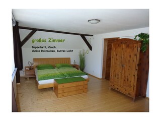großes Zimmer