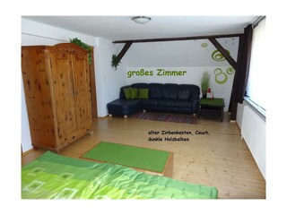 großes Zimmer
