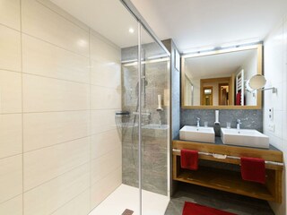Badezimmer im Appartement Zwergerl