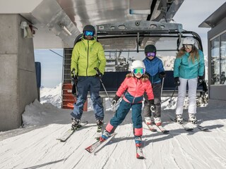 RS2129_2018-02-05-SLT-Skishooting-by-Michael-Groes