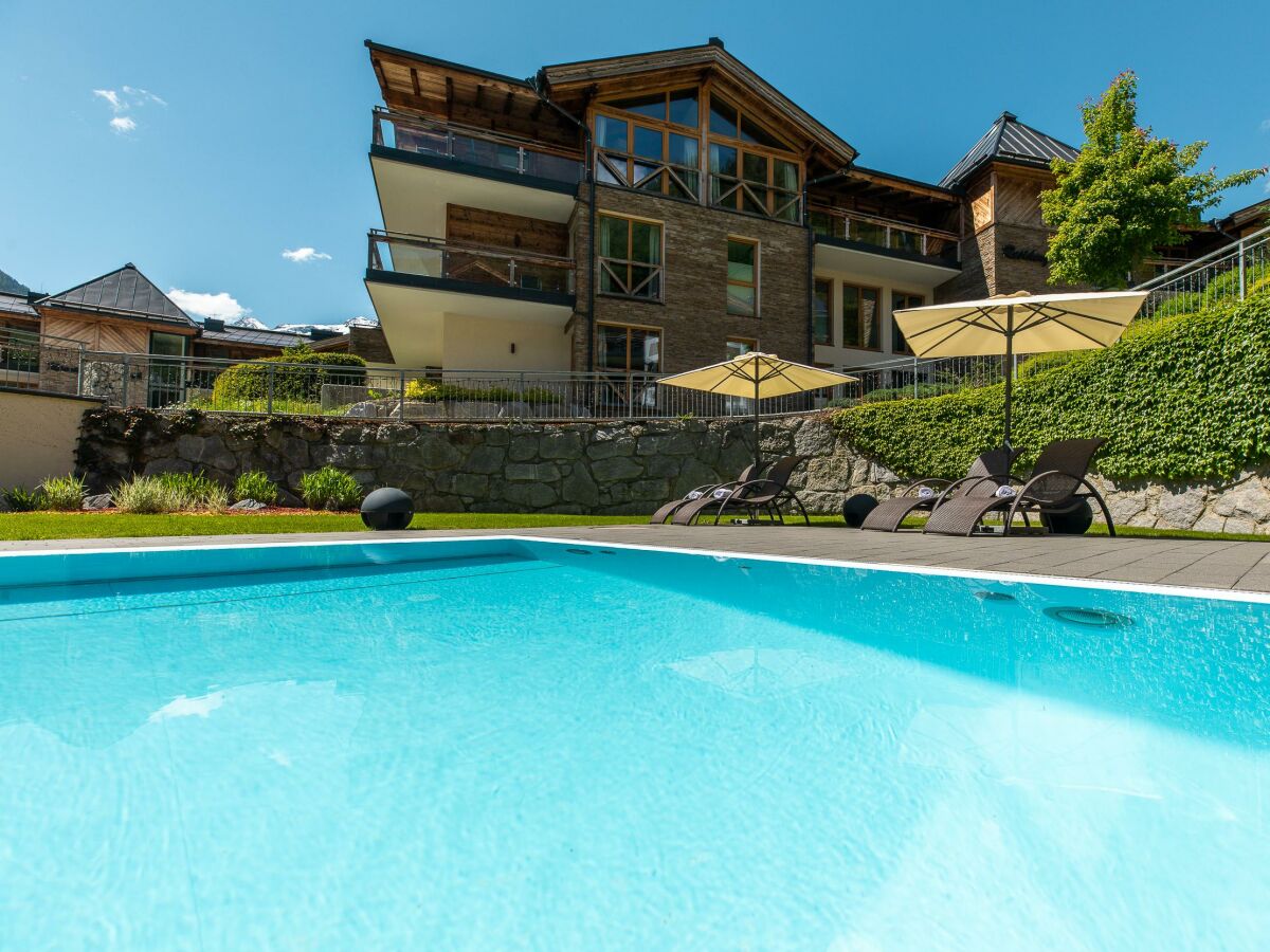 wildkogel-resorts-outdoor-pool-5907