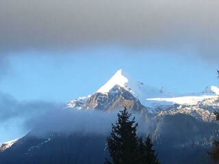 Blick aufs Kitzsteinhorn vom Penthouse