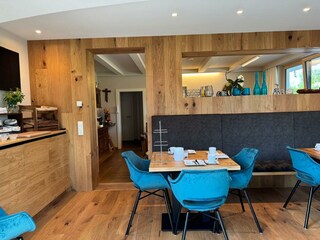 11.Frühstücksraum und Terrasse