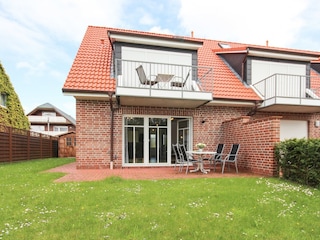 Außenansicht mit Balkon