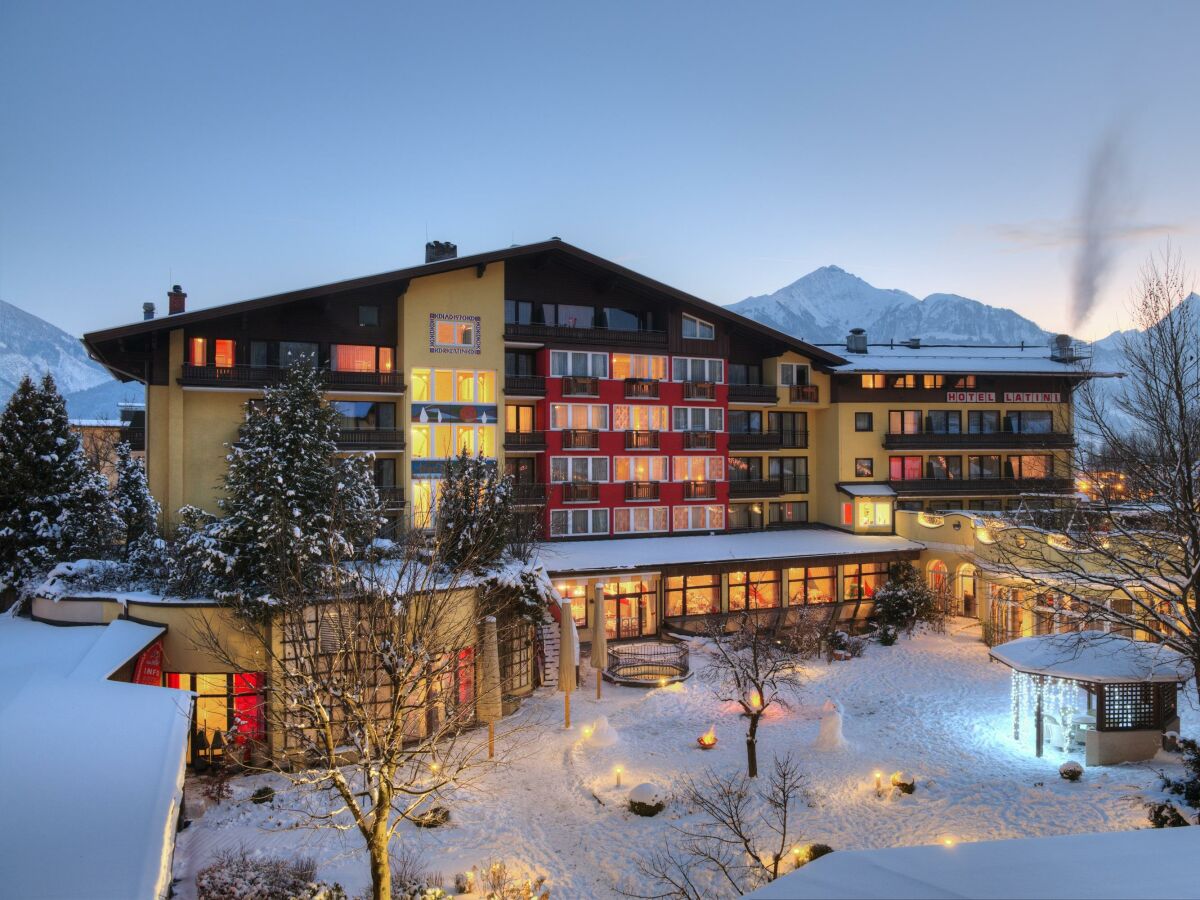 Hotel_Latini_Außenansicht_Winter