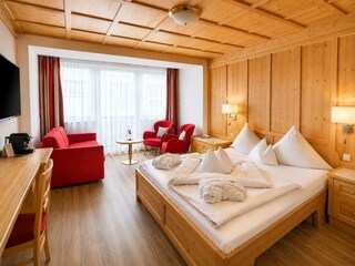 Doppelzimmer Superior Enzian Holzboden quer