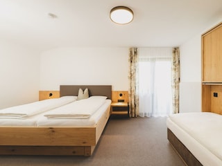 web-PensionHauserbauer-Zimmer9-2026-4
