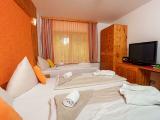 25_Suite