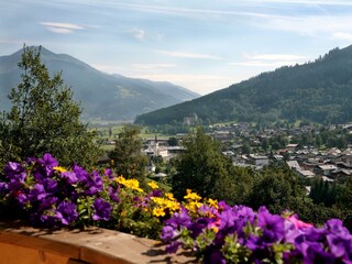 traumhafter Ausblick auf den Ort Kaprun