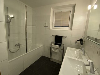 Badezimmer Garten Apartment 1b