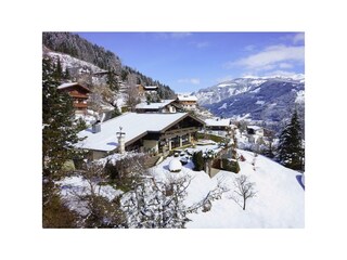 Bergresidenz im Schnee