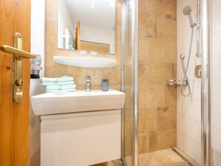 Blumenwiese 1_Badezimmer 1