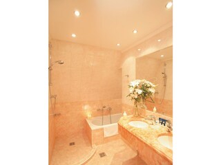 Junior Suite mit Seeblick - Badezimmer