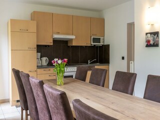 Küche und Esszimmer