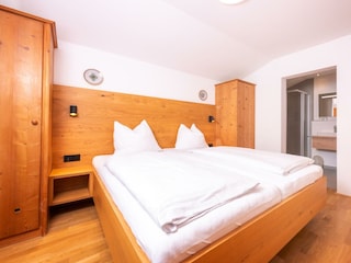 Blumenwiese 2 Schlafzimmer 1 mit Bad