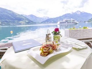 GRAND-HOTEL-50