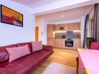 Heckenrose 1_Wohnküche mit Couch