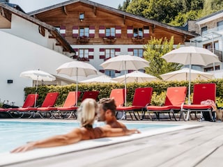 11013-sommer-pool-eltern-amiamo
