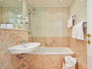 Komfort Doppelzimmer Klimaanlage - Badezimmer